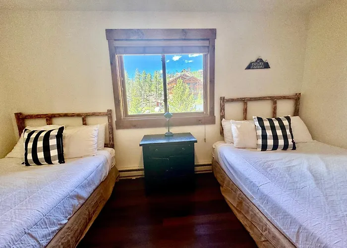 The Loose Moose Lodge #5 Winter Escape Near Rmnp